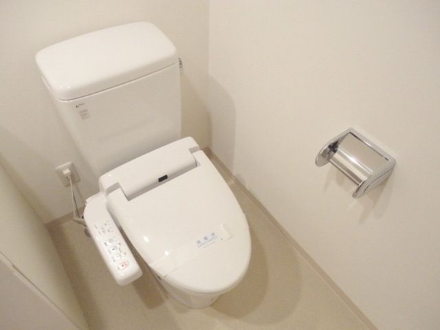 トイレ　洗浄便座付お手洗