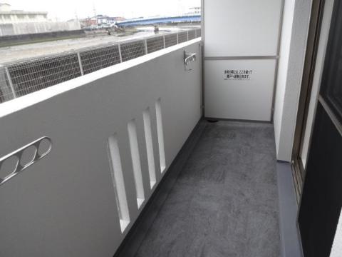 バルコニー　ベランダ