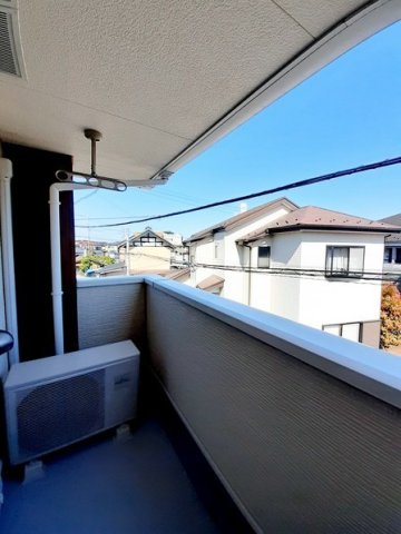 バルコニー　バルコニーからの眺めを楽しみながら食事をしませんか