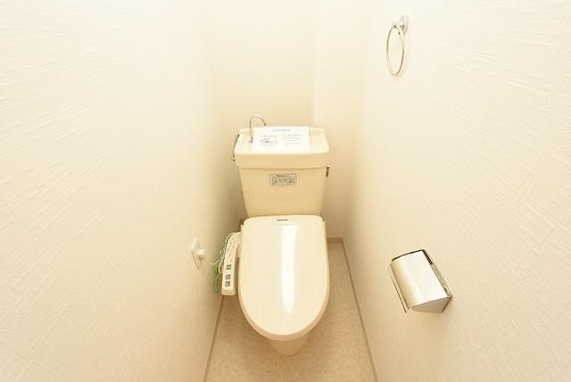 トイレ　温水洗浄便座付きでおすすめ！