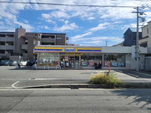 コンビニ　ミニストップ武庫之荘店（コンビニ）まで162m