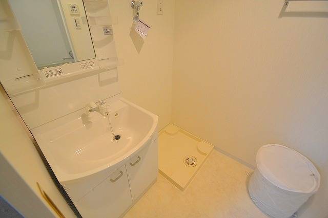 洗面設備　※モデルルーム写真（家具等はございません）