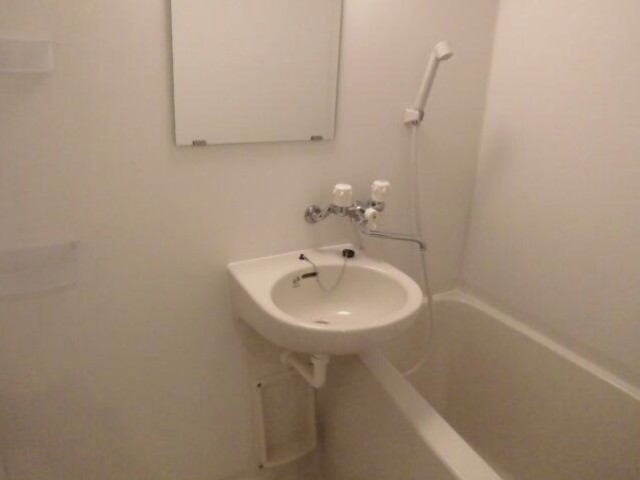 バス・シャワールーム　バスルーム