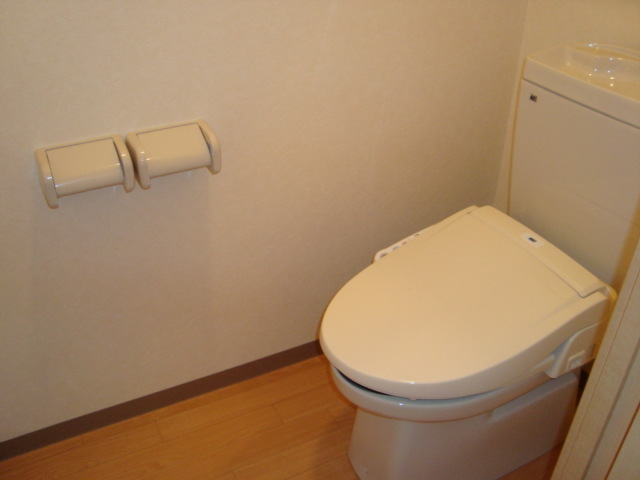 トイレ　温水洗浄便座※別部屋参考写真