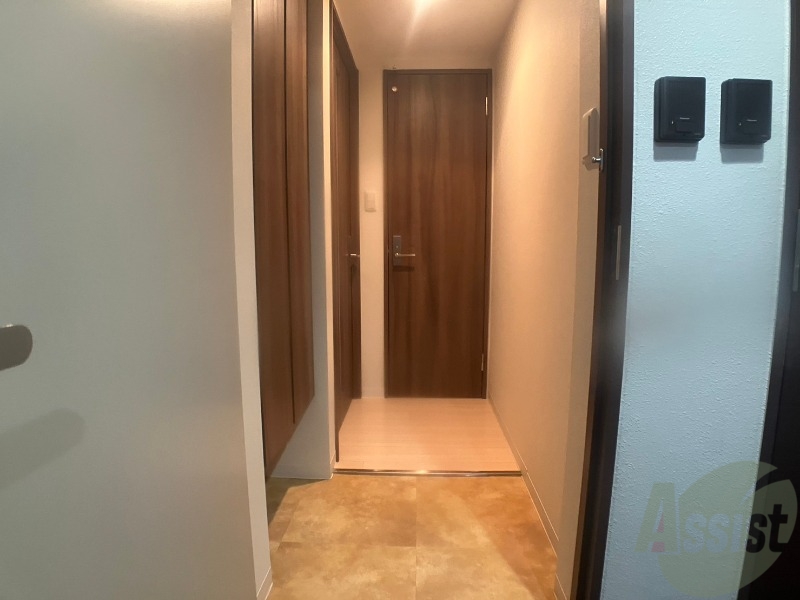 玄関　玄関の様子です。明るい印象ですね。気分もあがりそう。