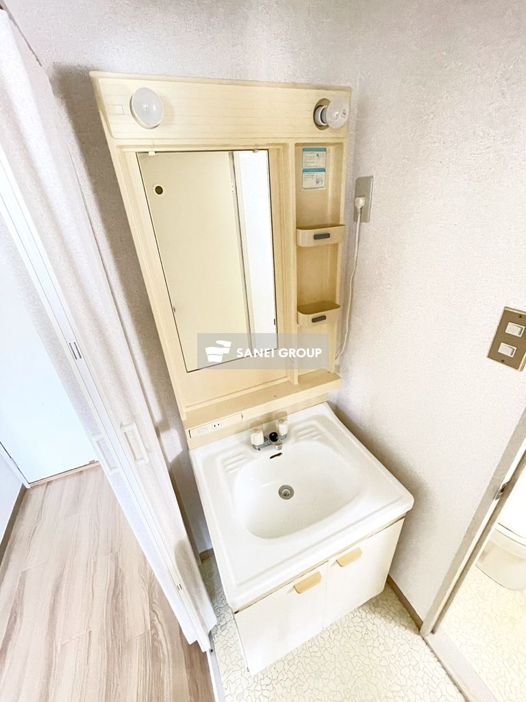 洗面設備　同仕様