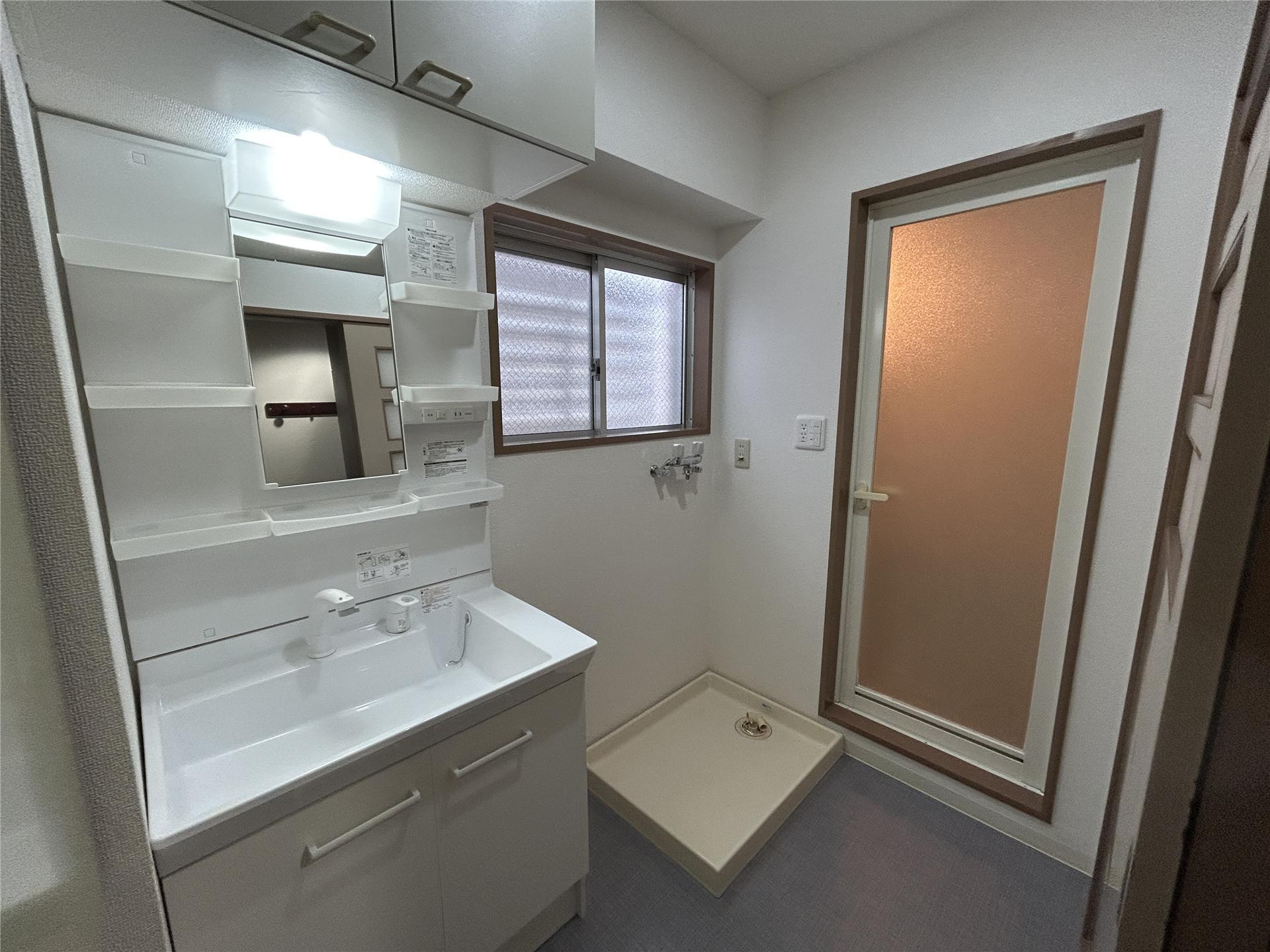 洗面設備　シャンプードレッサーに入替え済みです