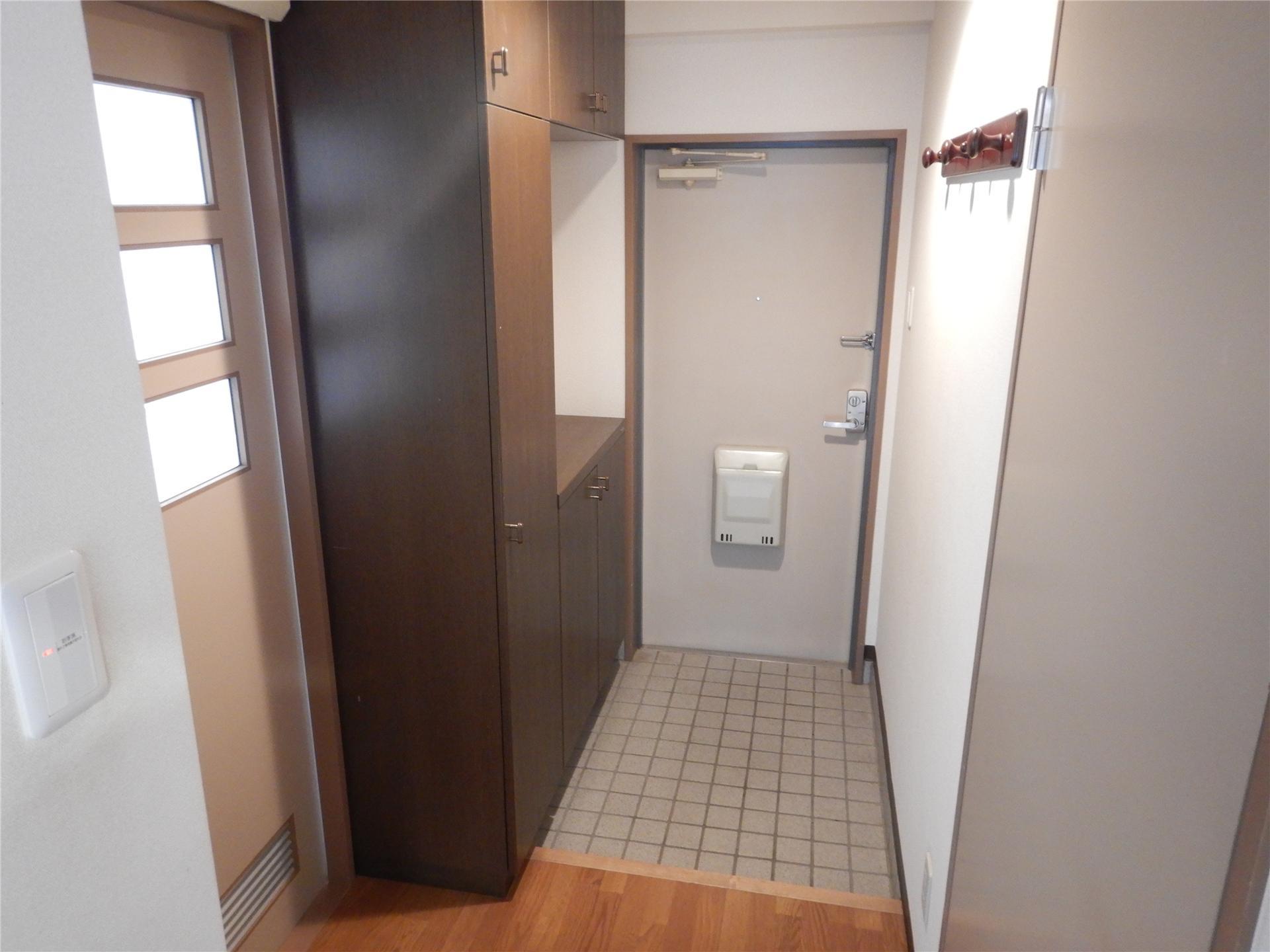 玄関　靴がたくさん収納できるシューズボックスです