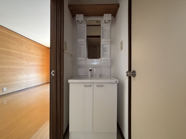 洗面設備　新規交換しました！