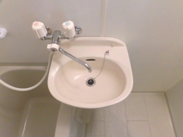 洗面設備　レジディア大井町　反転