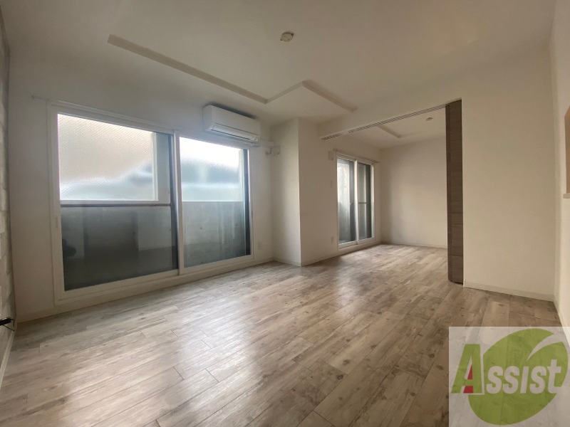 居室・リビング　広くてキレイなお部屋が広がっていて、充実した生活が送れそう。