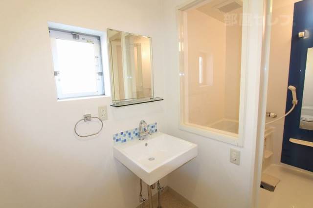 洗面設備　１日で１番素敵な自分に…　※２０２号室の写真です