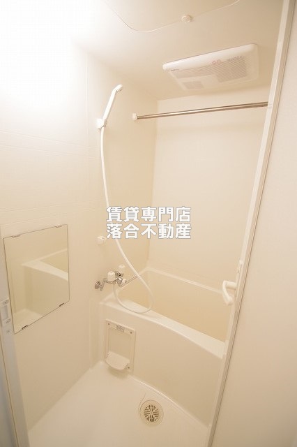 バス・シャワールーム　落ち着いた空間のお風呂