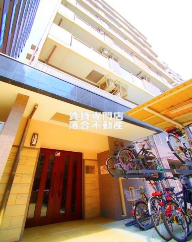 建物外観　しっかりとした建物