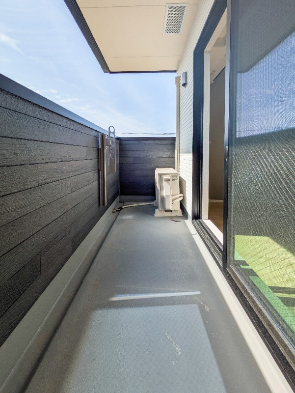 バルコニー　図面と現状に相違がある場合には現状を優先