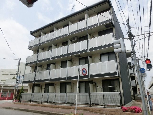 建物外観　緑豊かな千葉公園のそばです。