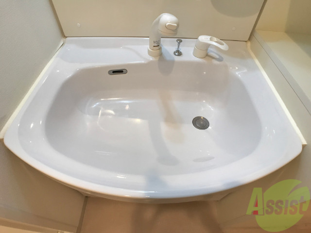 洗面設備　シャンプードレッサー。身支度はここでばっちり。