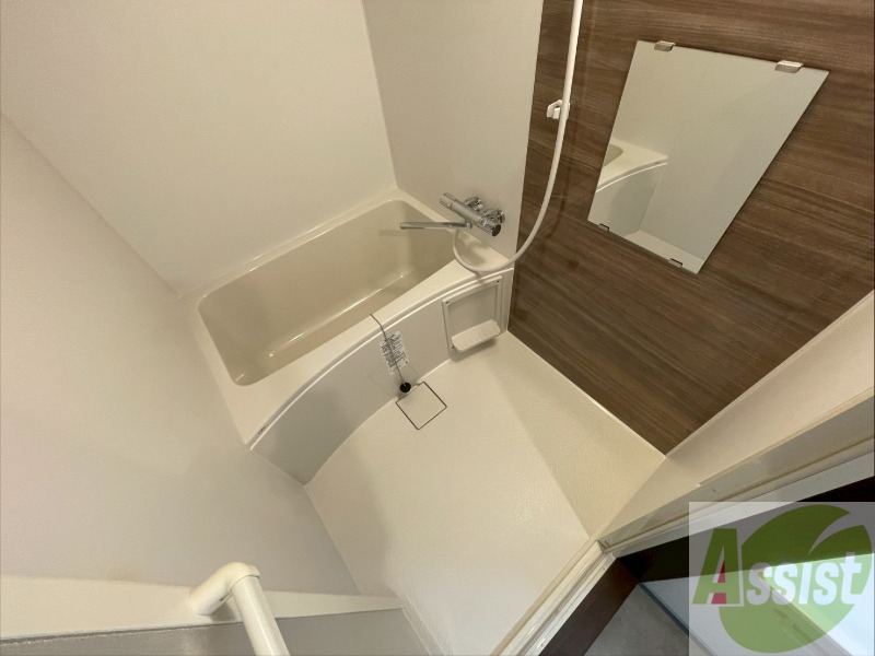 バス・シャワールーム　お風呂になります。一日の疲れを癒してくださいね。