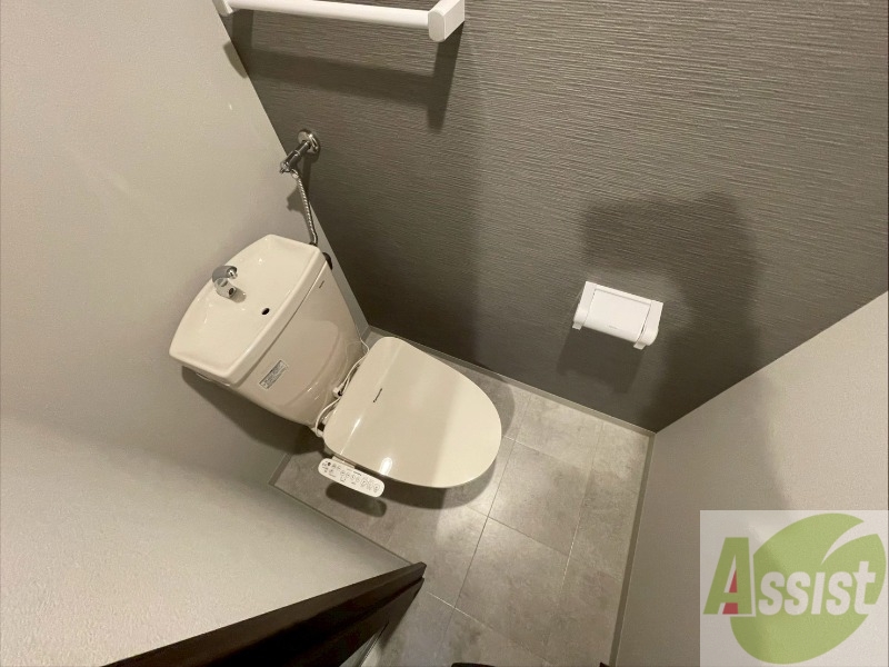 トイレ　シャワートイレになっているので快適です！