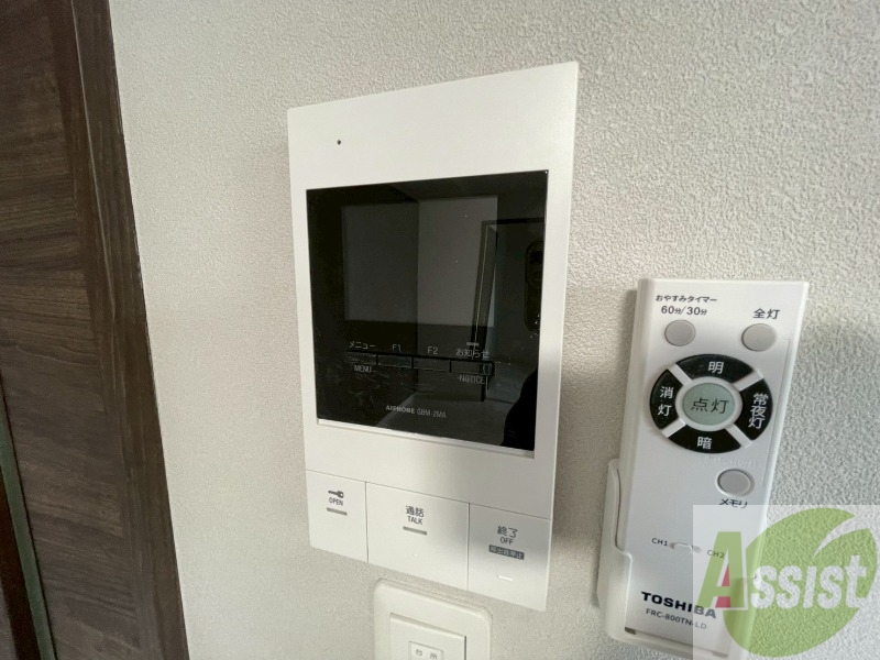 セキュリティ　ＴＶモニター付インターホンです。来客者の顔が見えるので安心！