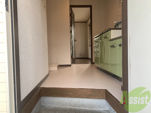 玄関　玄関から見たお部屋全体を撮ってみました。広いですね。