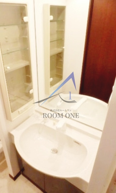 洗面設備　洗面台です。