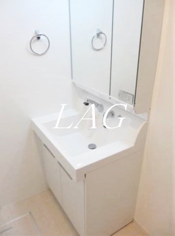 洗面設備　独立洗面台です。