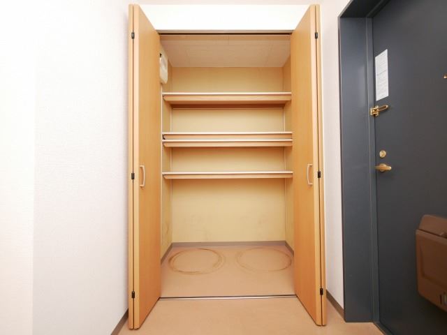 その他設備　下駄箱