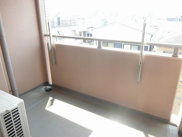 バルコニー　奥行のあるバルコニー！