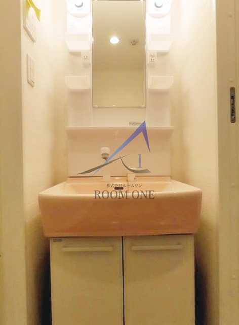 洗面設備　洗面台です。