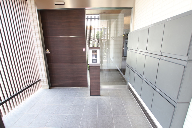 エントランス　建物入口