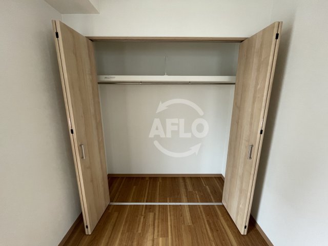 収納　アネールエレ江戸堀　クローゼット