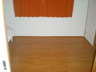 居室・リビング　前、マンスリーで家具付きで募集した時の写真です。