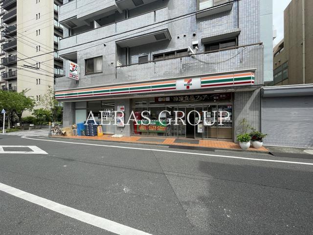 コンビニ　セブン-イレブン 新宿東五軒町店（コンビニ）まで86m