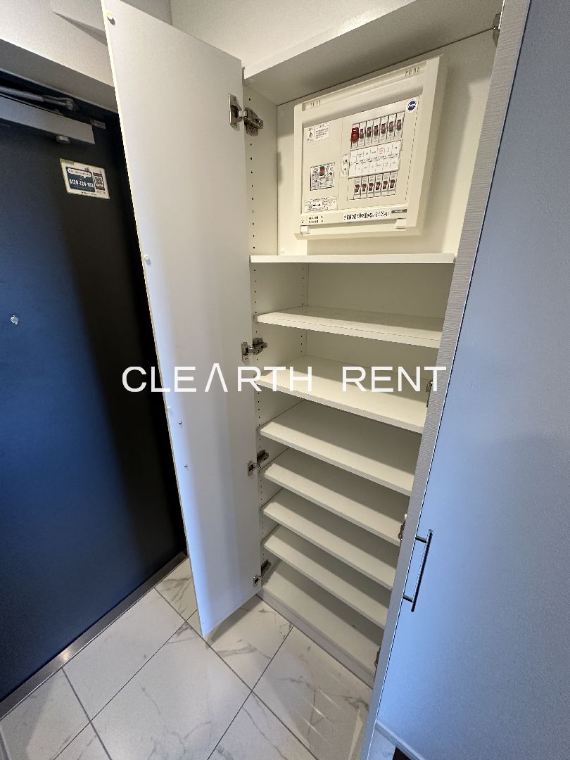 玄関　シューズボックス