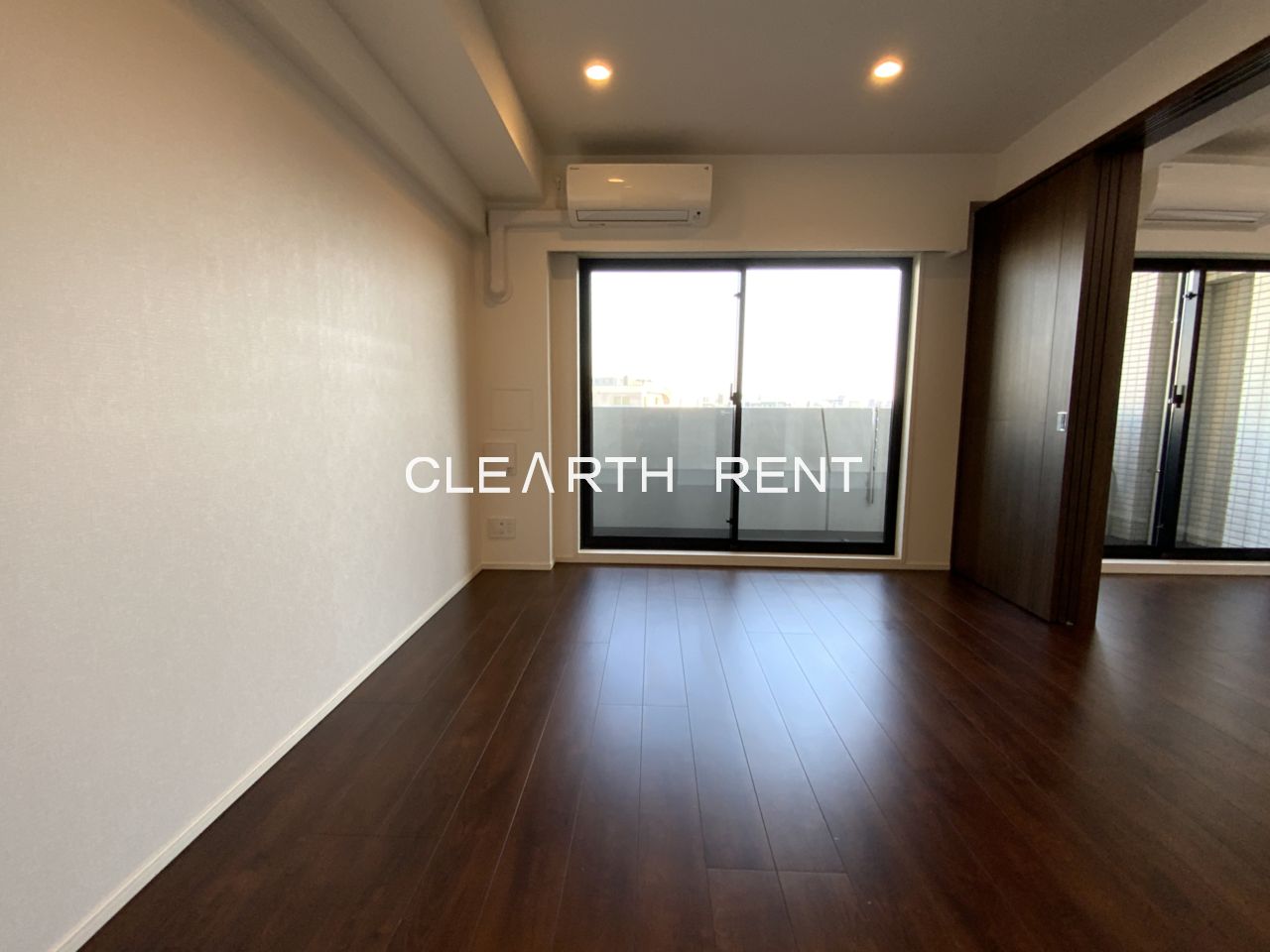 居室・リビング　開放的なリビングダイニングキッチン