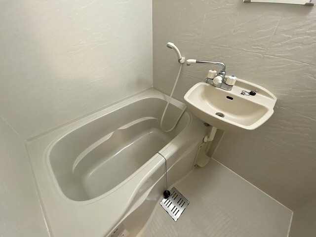 バス・シャワールーム　別室写真参照