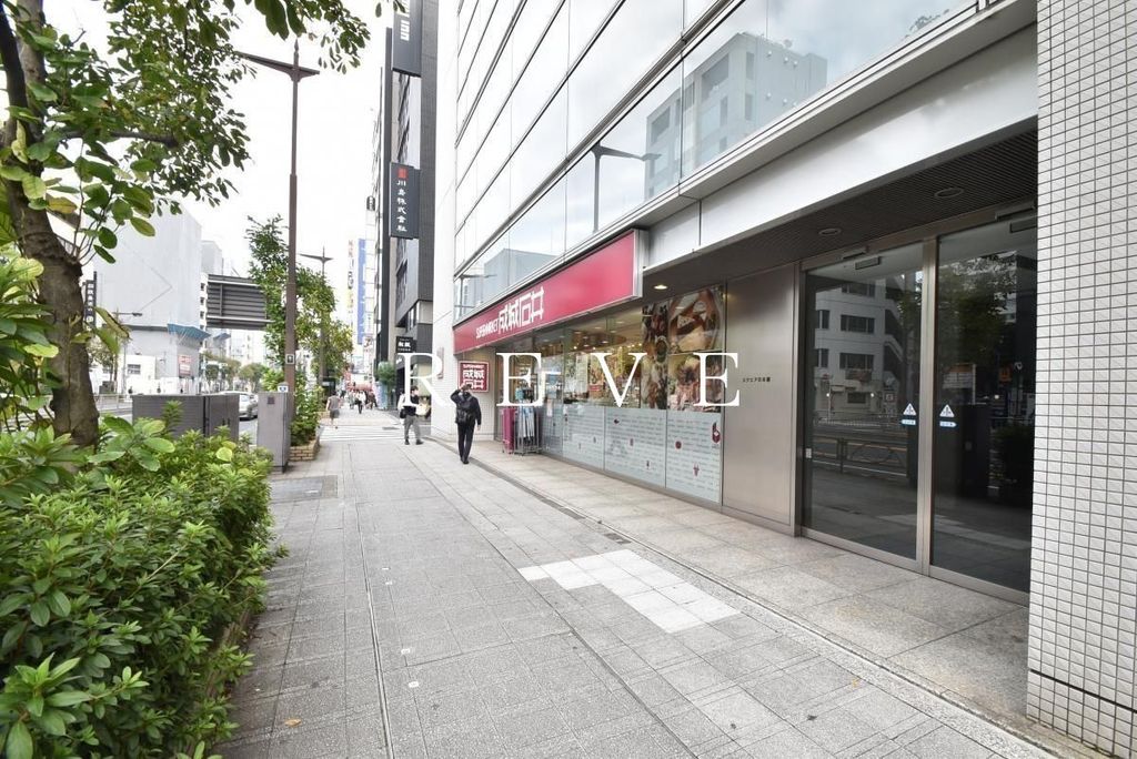 スーパー　成城石井小伝馬町店（スーパー）まで160m