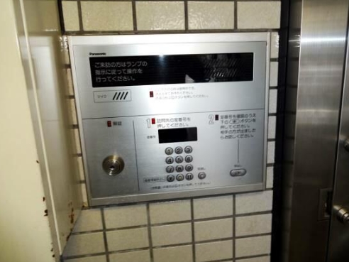 エントランス　オートロック付マンション☆