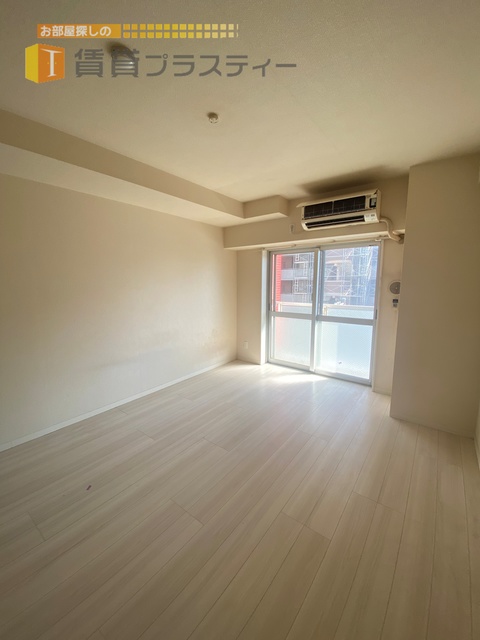 居室・リビング　※同間取り中部屋のお写真です