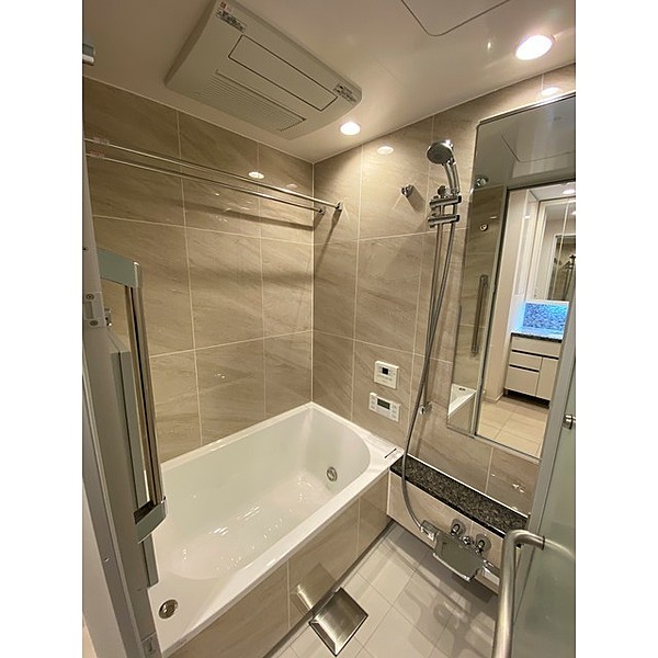 バス・シャワールーム　バス