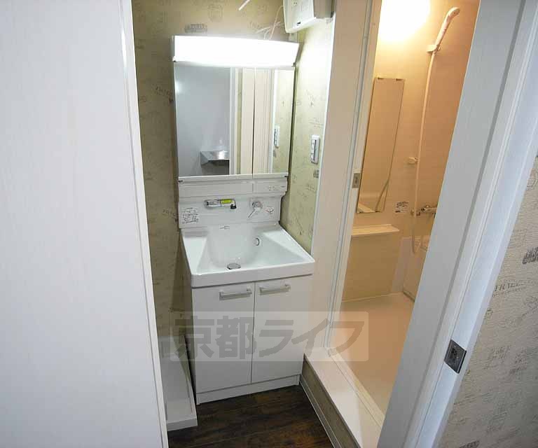 洗面設備　独立です