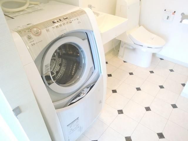 その他　★ドラム式の洗濯機も置けます★