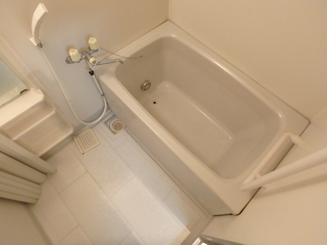 バス・シャワールーム　水周りの綺麗さはお部屋選びの大事なポイント。