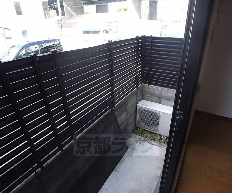 バルコニー　柵が高めのバルコニーです。