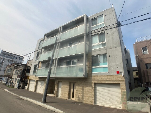 建物外観　札幌市東区北十七条東「ＢａｌｂｏｎｉＮ１７」