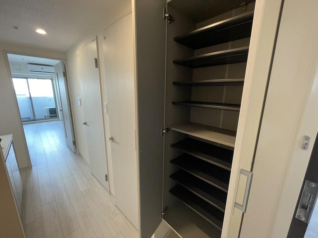 玄関　シューズボックス