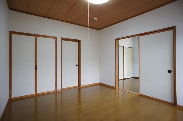 居室・リビング　洋室１