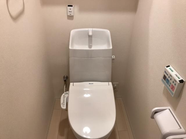トイレ　シャワー付トイレ