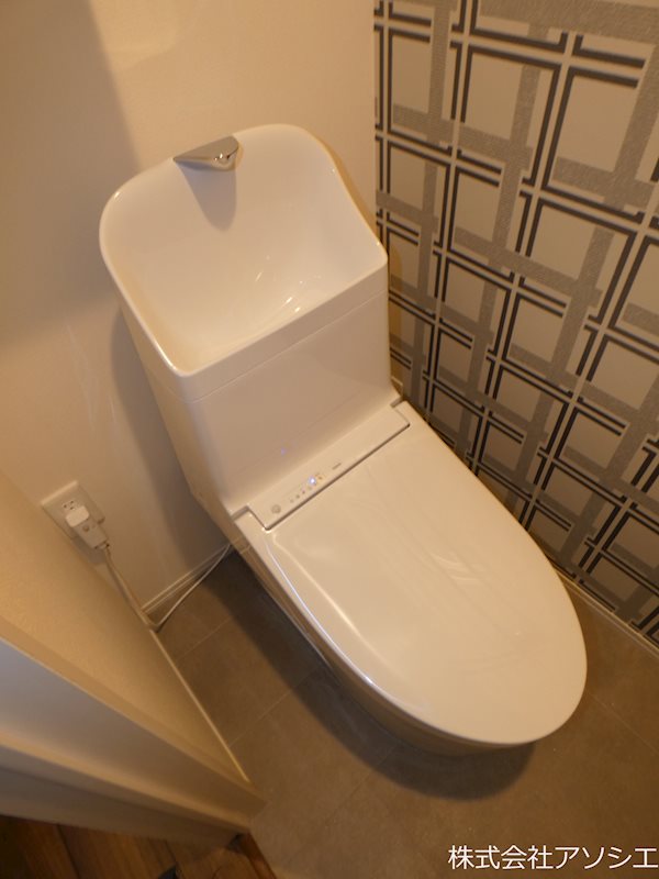 トイレ　ウォシュレット便座
